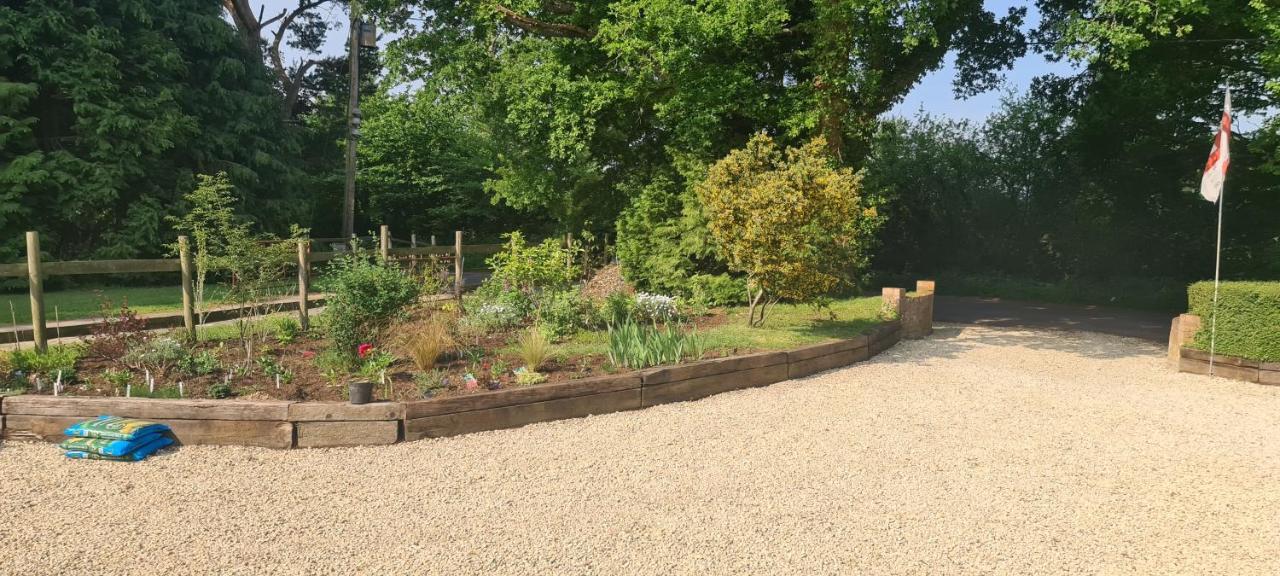 Sherfield English Ha'Penny Acre Bed & Breakfast エクステリア 写真